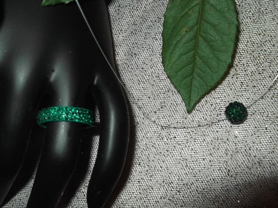 Collier pierre verte