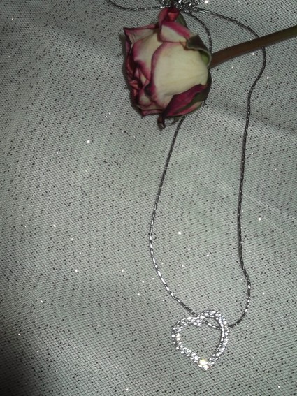 Collier coeur strass blancs